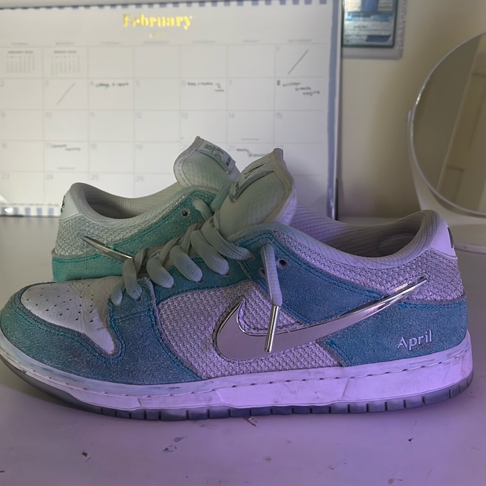 april x nike men’s size 8 - Picture 1 of 4